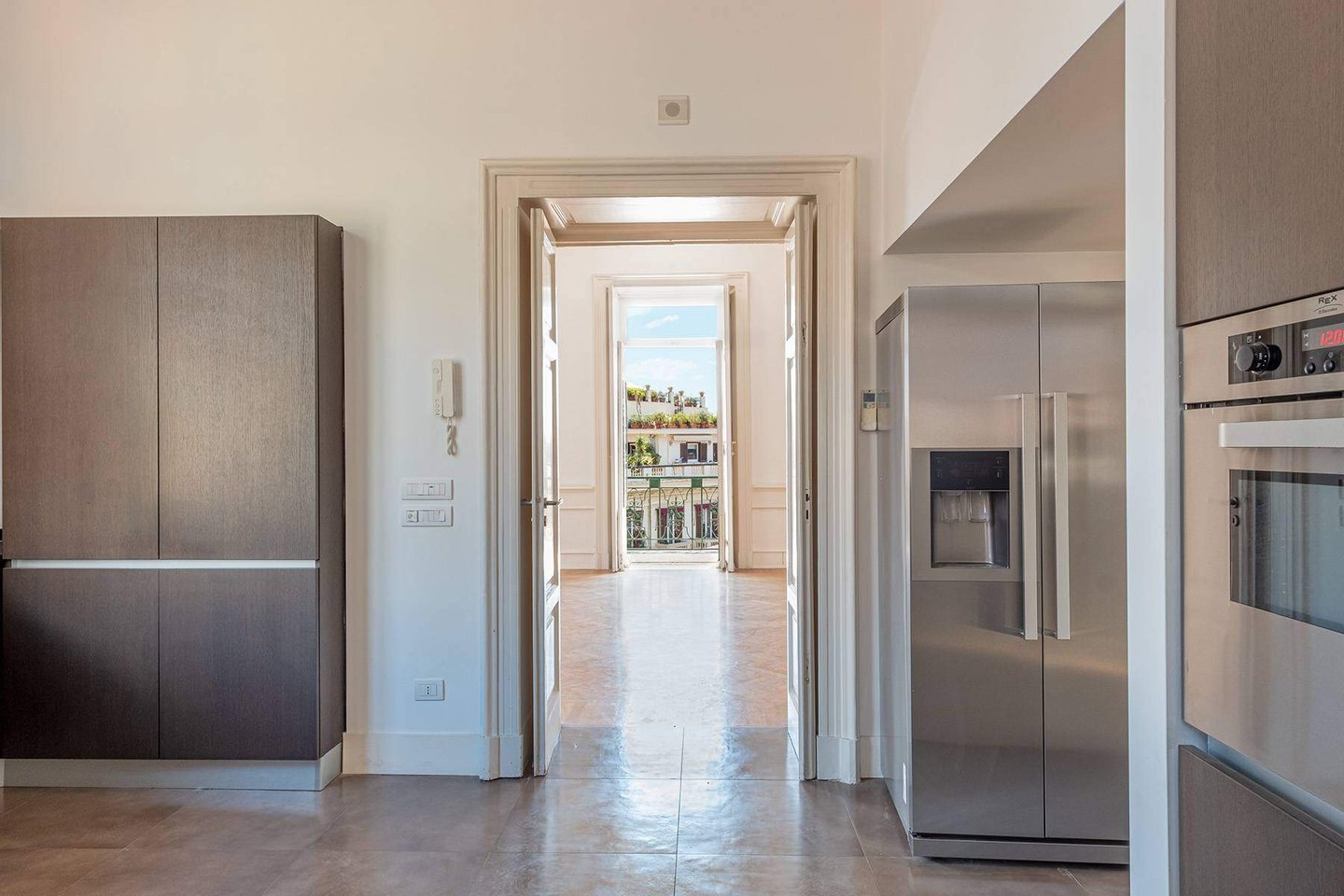 3 Zimmer Apartment in Napoli, Italien