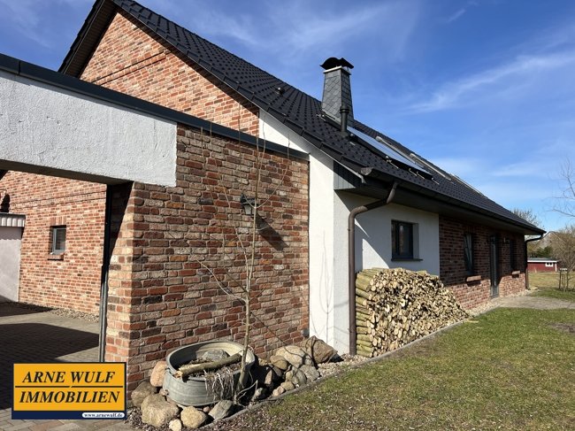 Immobilie in Brenz - Exklusives Wohnanwesen mit großzügigem Grundstück**Neu Brenz / Neustadt-Glewe** - Bild 2