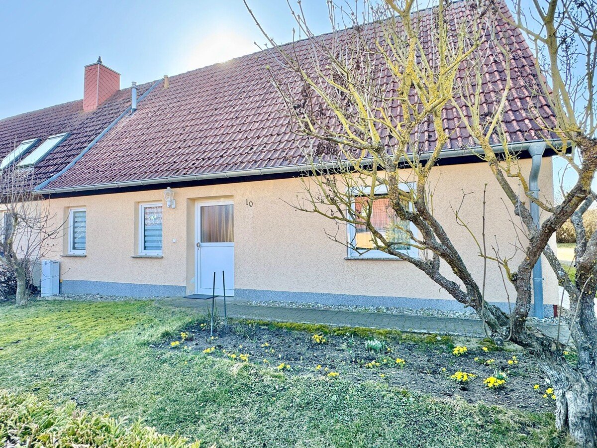 Immobilie in Blankenhof - HORN IMMOBILIEN ++ 4 km bis Neubrandenburg, Haus mit großem Grundstück - Bild 1