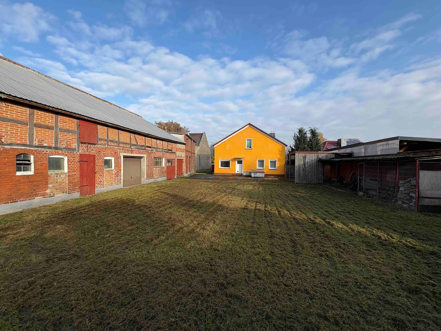 Immobilie in Karstädt - Haus, Hof & Land für Ruhe-Suchende! Schöne Dorflage bei Karstädt - Bild 3