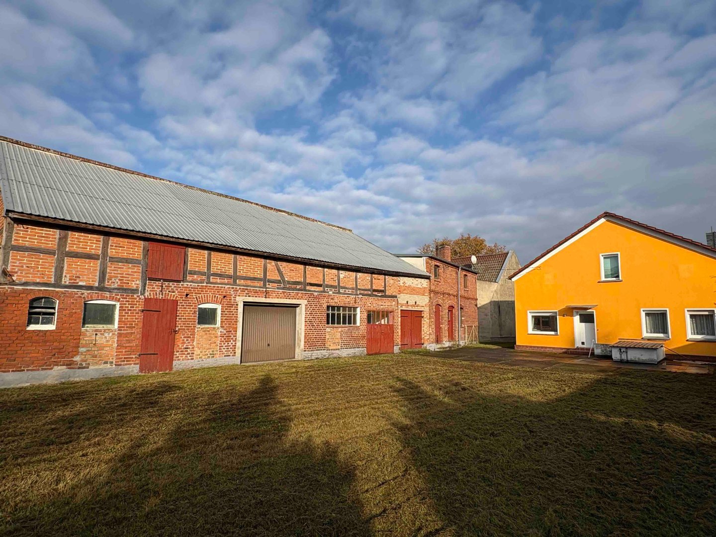 Immobilie in Karstädt - Haus, Hof & Land für Ruhe-Suchende! Schöne Dorflage bei Karstädt - Bild 0